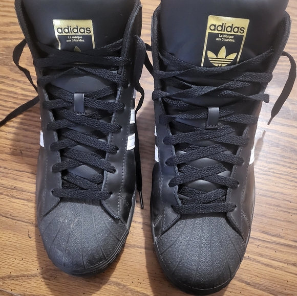 Adidas - Picture 3 of 6